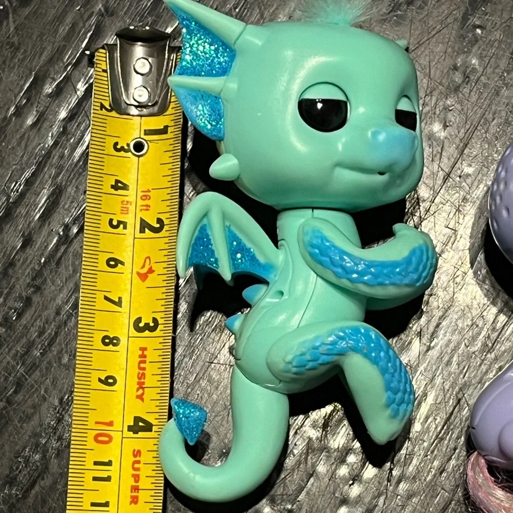 Set‎ of Two Wowwee Fingerlings Noa the Dragon Alika Baby Unicorn